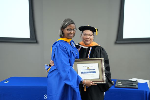 msn graduate receiving certificate 2